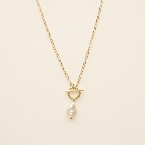 Naomi Pearl Necklace