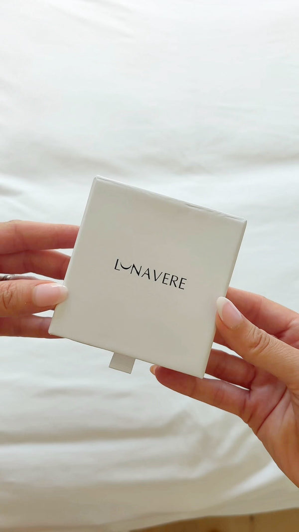 Unbox a package with me from <br><br>
@trylunavere 🤍
.
.
.
#christianreels #christianjewelry #lifewithjesus